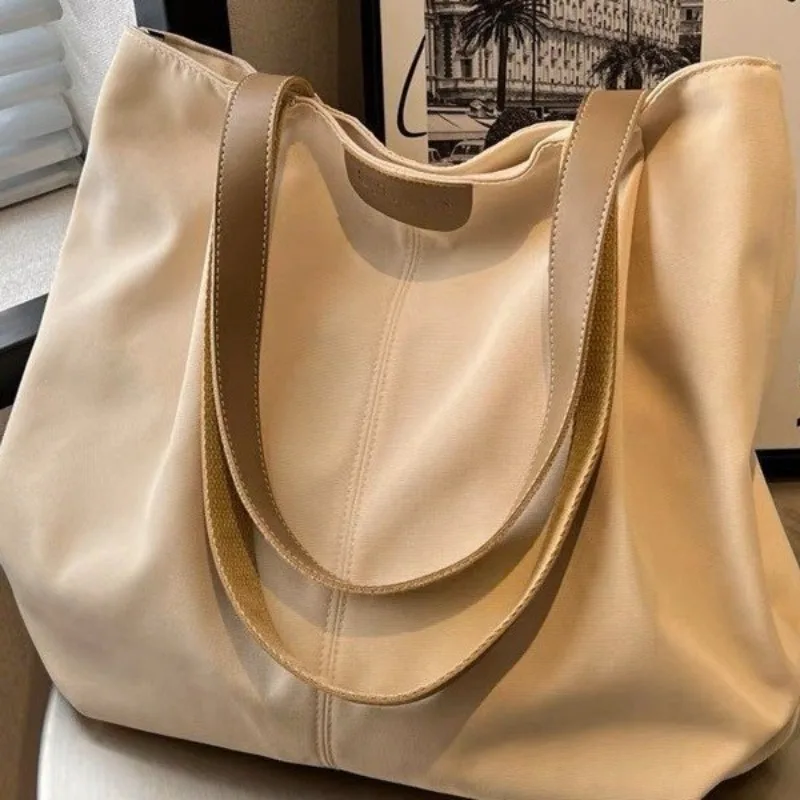 1pcs Large Capacity Casual Bag Summer Fashion Shoulder Tote Canvas Simple Work Beach Bag Lightweight Durable
1pcs Large Capacity Casual Bag Summer Fashion Shoulder Tote Canvas Simple Work Beach Bag Lightweight Durable