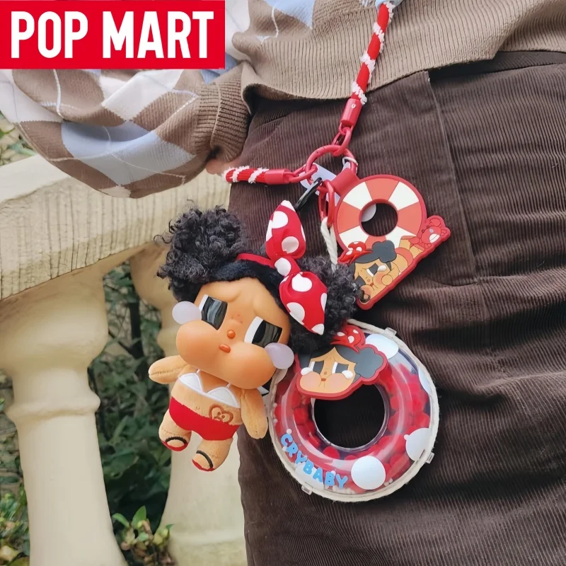 Подлинная POP MART CRYBABY режим отпуска на серии слепая коробка кольцо для плавания кулон изысканные коллекционные игрушки куклы праздничные подарки
Подлинная POP MART CRYBABY режим отпуска на серии слепая коробка кольцо для плавания кулон изысканные коллекционные игрушки куклы праздничные подарки