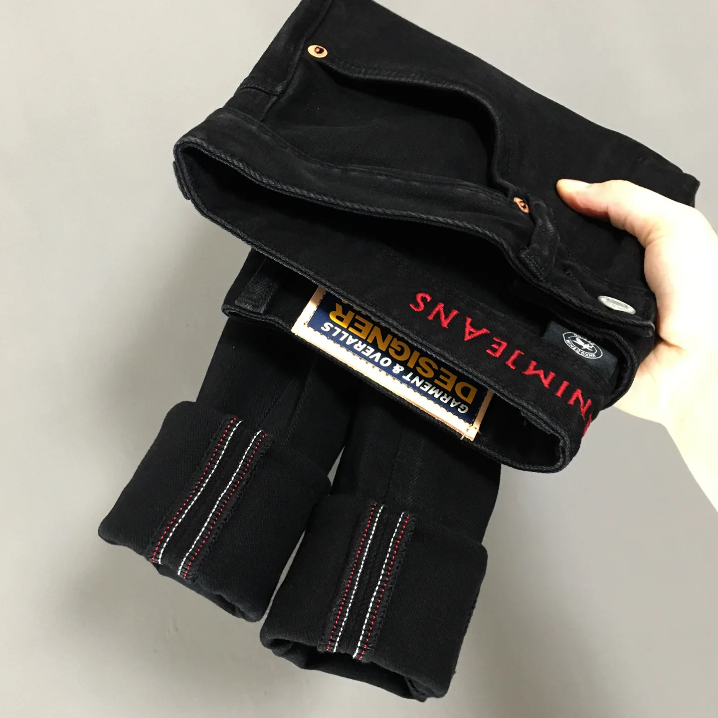 Мужские джинсовые джинсы с черными нашивками, осенне-зимняя коллекция, тонкие прямые модные эластичные брюки в стиле ретро
Мужские джинсовые джинсы с черными нашивками, осенне-зимняя коллекция, тонкие прямые модные эластичные брюки в стиле ретро