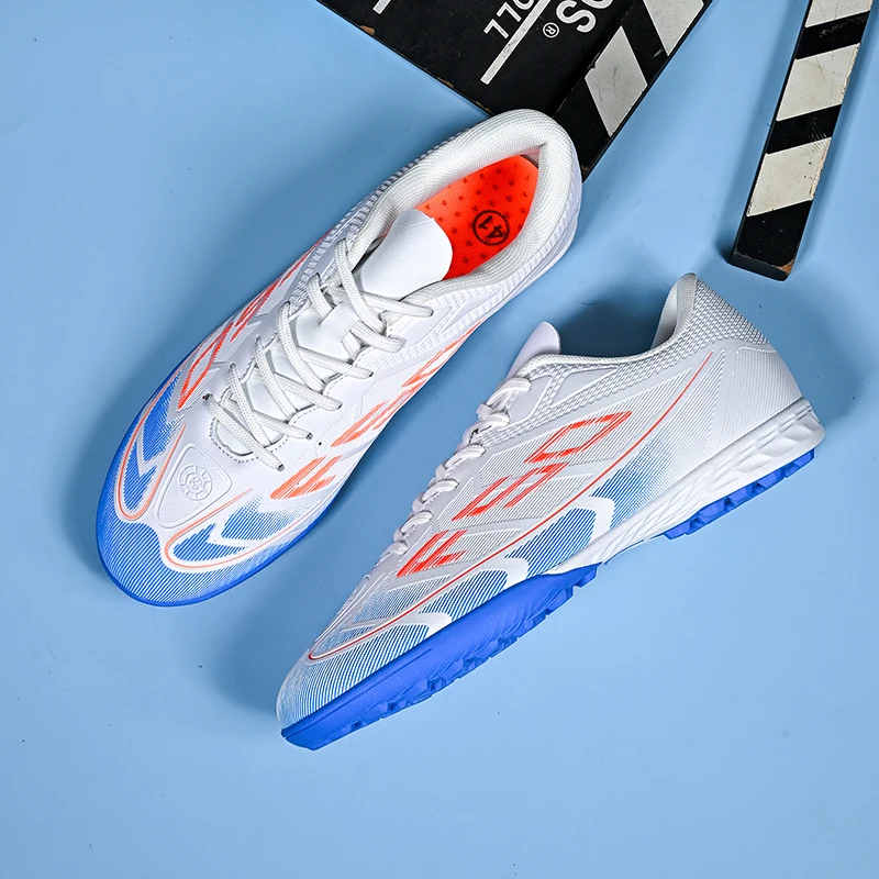 Men Football Boots Original Adult Casual Professional Comfortable Male Non Slip Futsal Soccer Shoes Top Quality Football Shoes
Men Football Boots Original Adult Casual Professional Comfortable Male Non Slip Futsal Soccer Shoes Top Quality Football Shoes