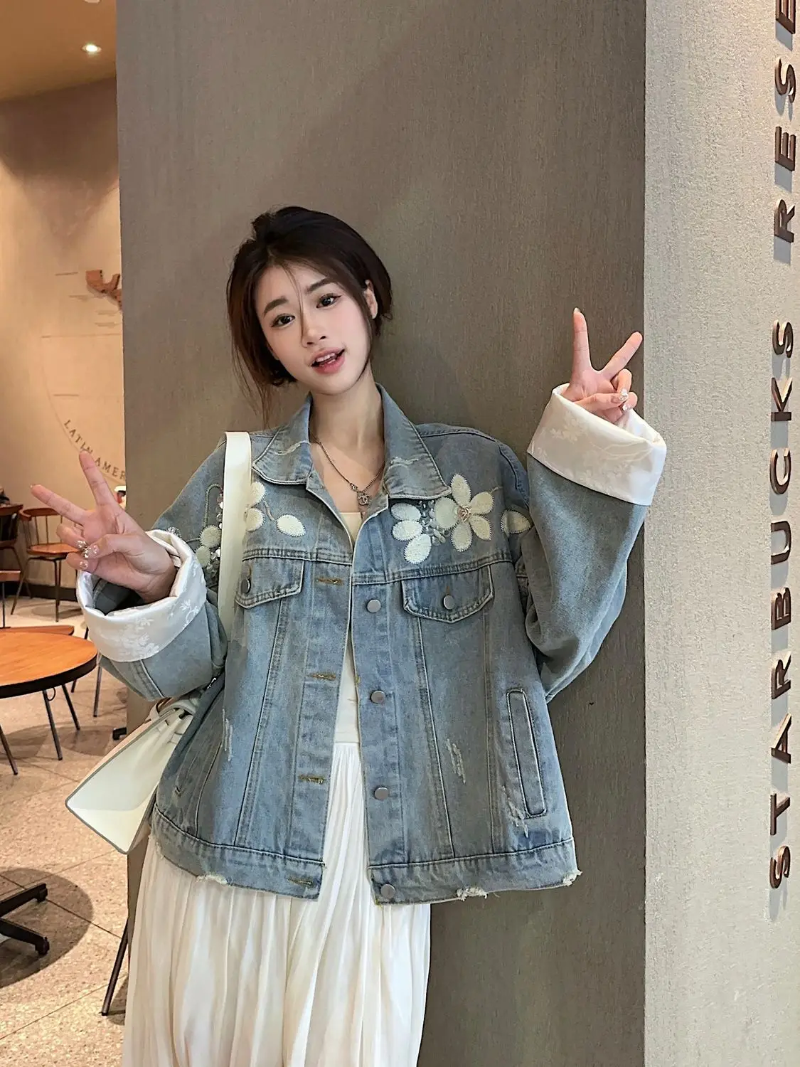 Splicing Chinese Style Denim Jacket Women Spring Autumn New High-Grade Versatile Design Sense Niche Loose Slim Long-Sleeved Top
Splicing Chinese Style Denim Jacket Women Spring Autumn New High-Grade Versatile Design Sense Niche Loose Slim Long-Sleeved Top