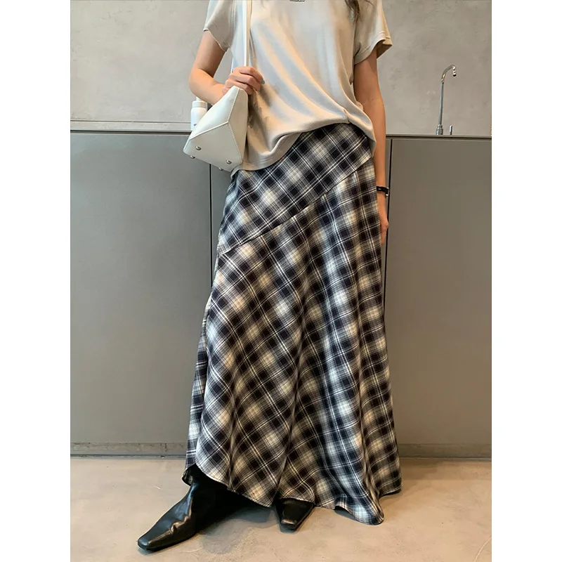 2025 Plaid Irregular Hem Design Sense Autumn High Sense Contrasting Color Skirt Europe and America
2025 Plaid Irregular Hem Design Sense Autumn High Sense Contrasting Color Skirt Europe and America