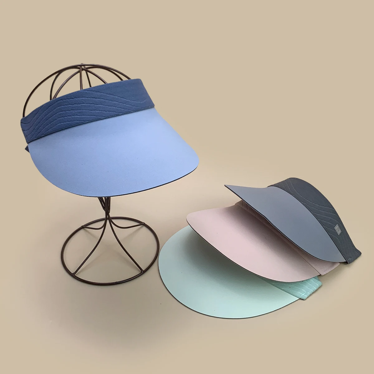 Korean Print Letter Sun Hats New Unisex Sports Breathable Outdoor Sunscreen Fashion Casual Travel Versatile ins Top Air Caps
Korean Print Letter Sun Hats New Unisex Sports Breathable Outdoor Sunscreen Fashion Casual Travel Versatile ins Top Air Caps
