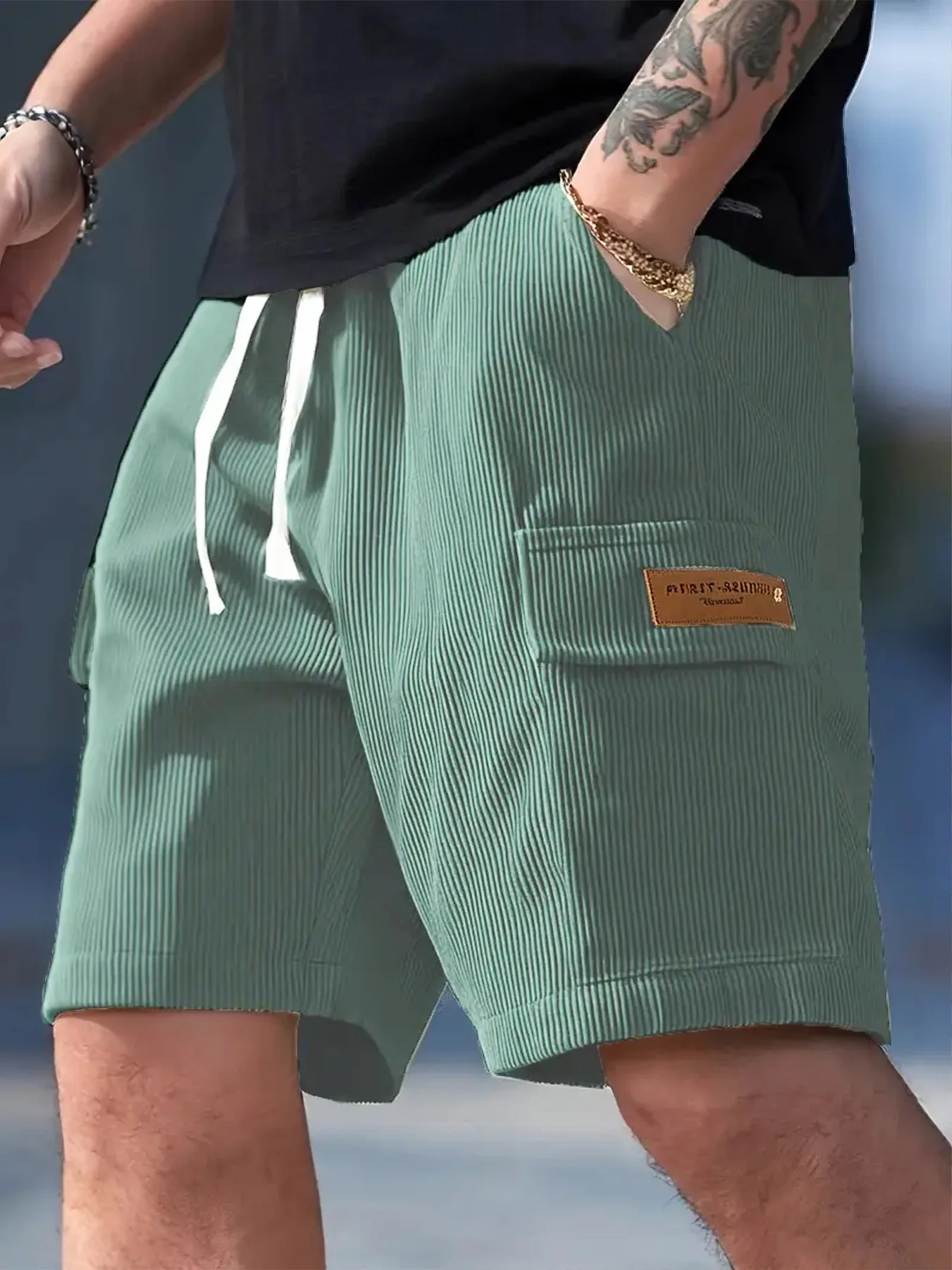 Trendy Streetwear Men Striped Knee Length Shorts Loose Fit Versatile Five Inch Casual Short Pants for Summer Daily Outfit
Trendy Streetwear Men Striped Knee Length Shorts Loose Fit Versatile Five Inch Casual Short Pants for Summer Daily Outfit