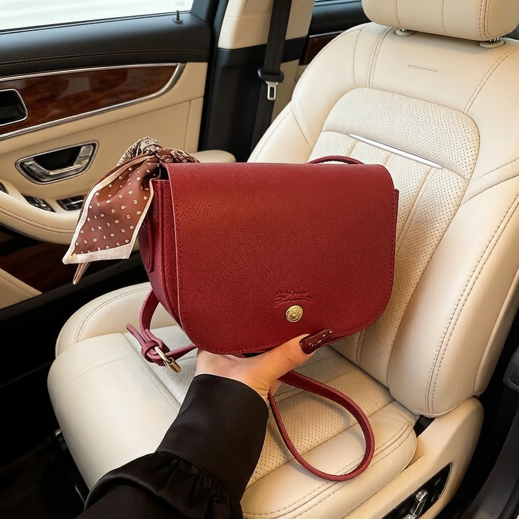 Chic Paris Diaper Bag For Women Classic Fashion Leather Tote Large Capacity Elegant Designer Commuter Fashionable Shoulder Bag
Chic Paris Diaper Bag For Women Classic Fashion Leather Tote Large Capacity Elegant Designer Commuter Fashionable Shoulder Bag