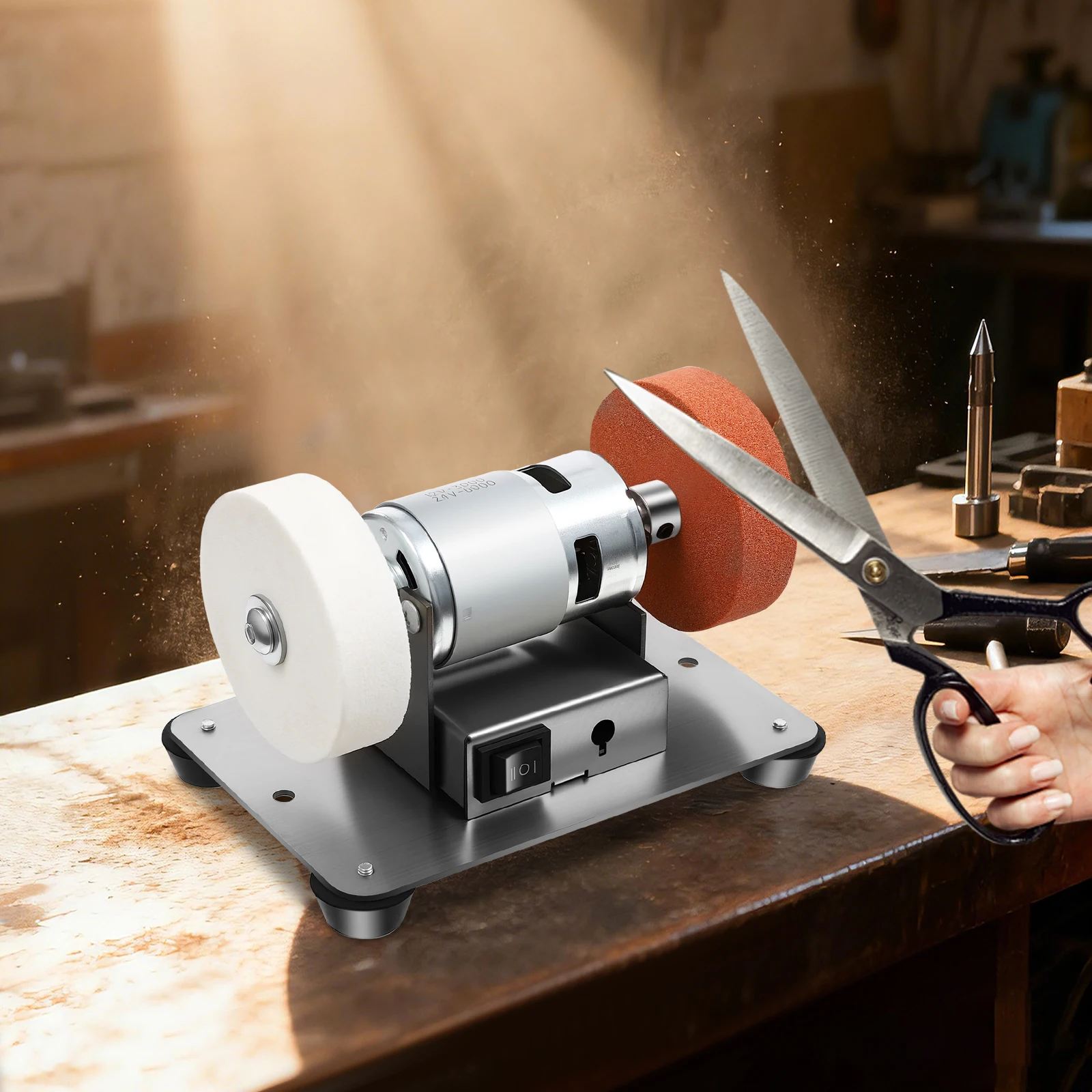 Настольный шлифовальный станок 96 Вт, электрическая точилка с двумя колесами для заточки ножей и сверл
Настольный шлифовальный станок 96 Вт, электрическая точилка с двумя колесами для заточки ножей и сверл