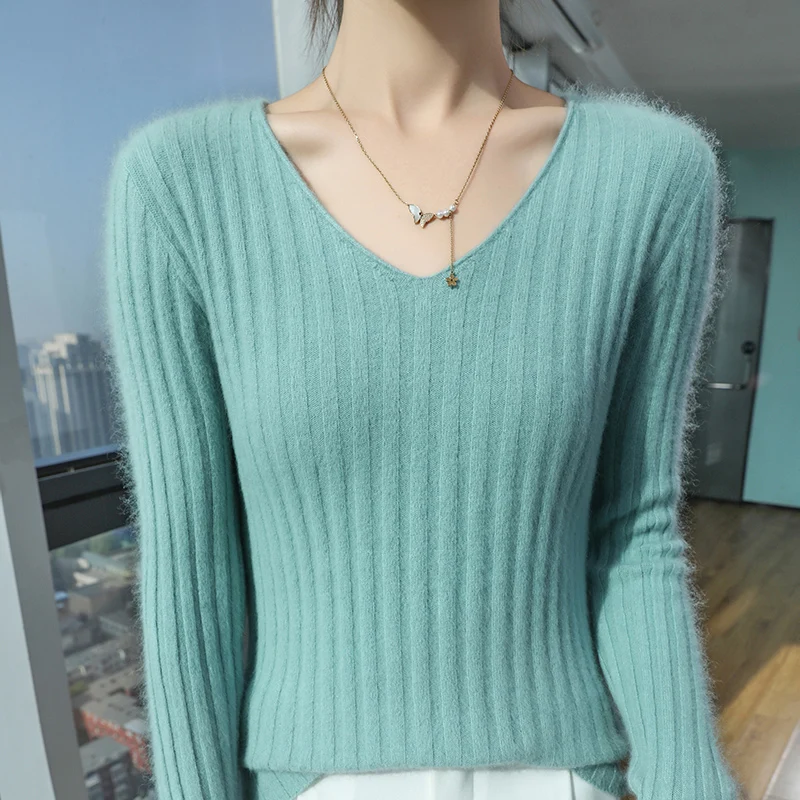 Flat V-Neck Pure Mink Cashmere Sweater Women's Long Sleeve Top Autumn and Winter Warm Loose Knit Pullover Solid Color Slim Base
Flat V-Neck Pure Mink Cashmere Sweater Women's Long Sleeve Top Autumn and Winter Warm Loose Knit Pullover Solid Color Slim Base