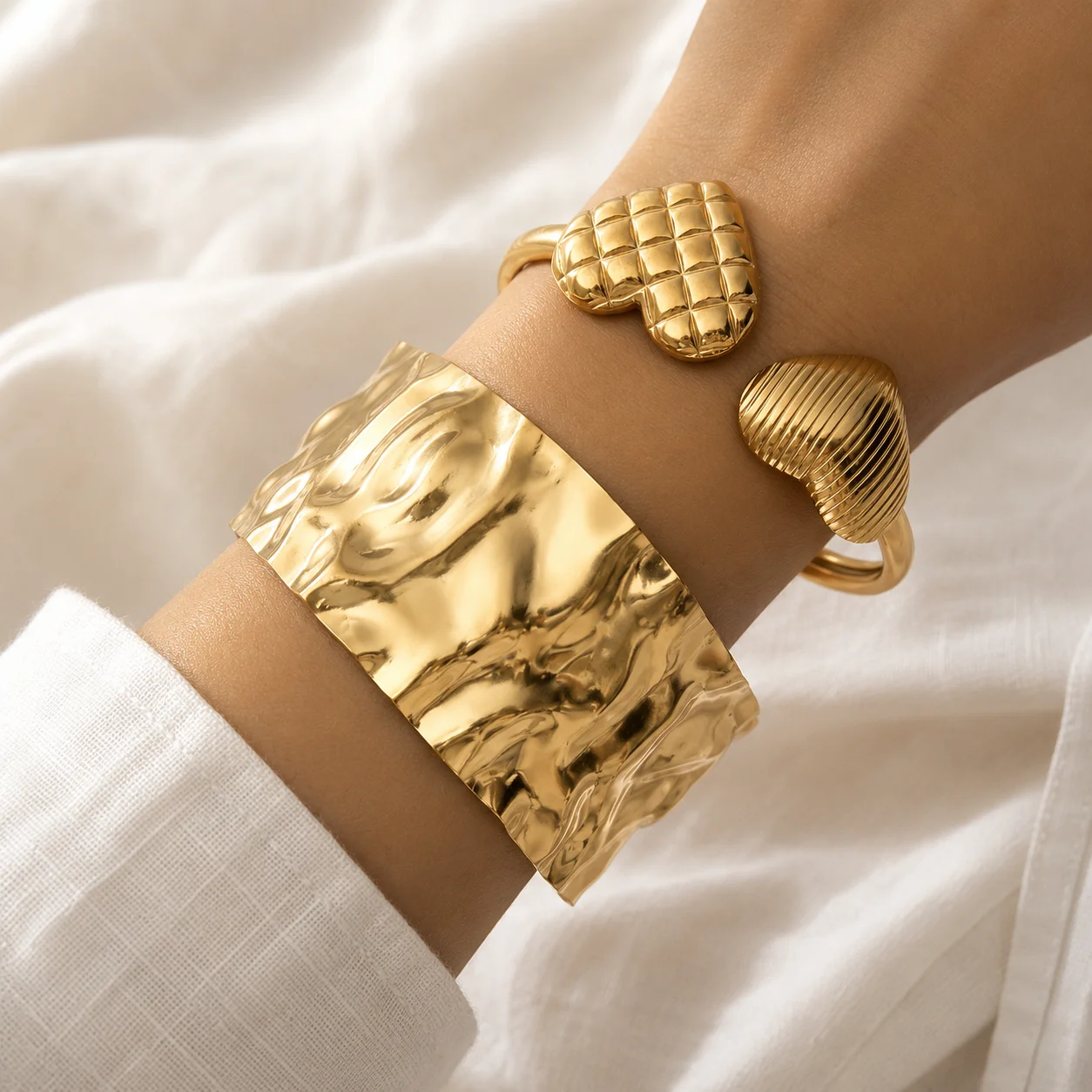 Chunky Heart Cuff Bracelet Set for Women Gold Color Stainless Steel Hammered Wide Open Bangle 2PCS Sculptural Jewelry Gift
Chunky Heart Cuff Bracelet Set for Women Gold Color Stainless Steel Hammered Wide Open Bangle 2PCS Sculptural Jewelry Gift