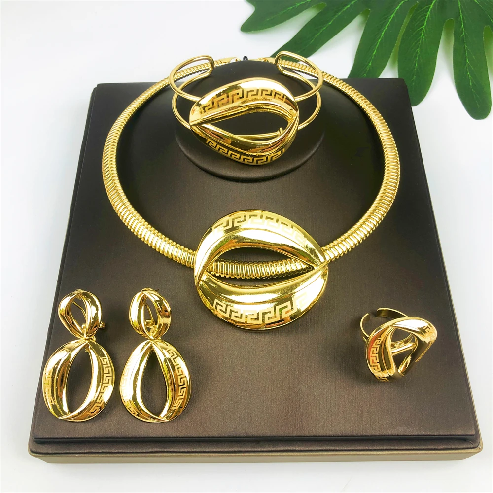 Dubai 18K Gold Plated Jewelry Sets For Women Fashion Chain Necklace Earrings Ring Bracelet 4PCS Set Jewelry Wedding Party Gift
Dubai 18K Gold Plated Jewelry Sets For Women Fashion Chain Necklace Earrings Ring Bracelet 4PCS Set Jewelry Wedding Party Gift