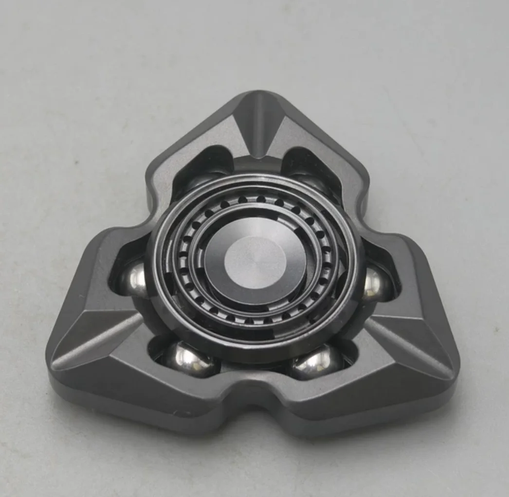 Used EDC Lark Zirconium Cycle 3.0 spinner fidget decompression toy
Used EDC Lark Zirconium Cycle 3.0 spinner fidget decompression toy