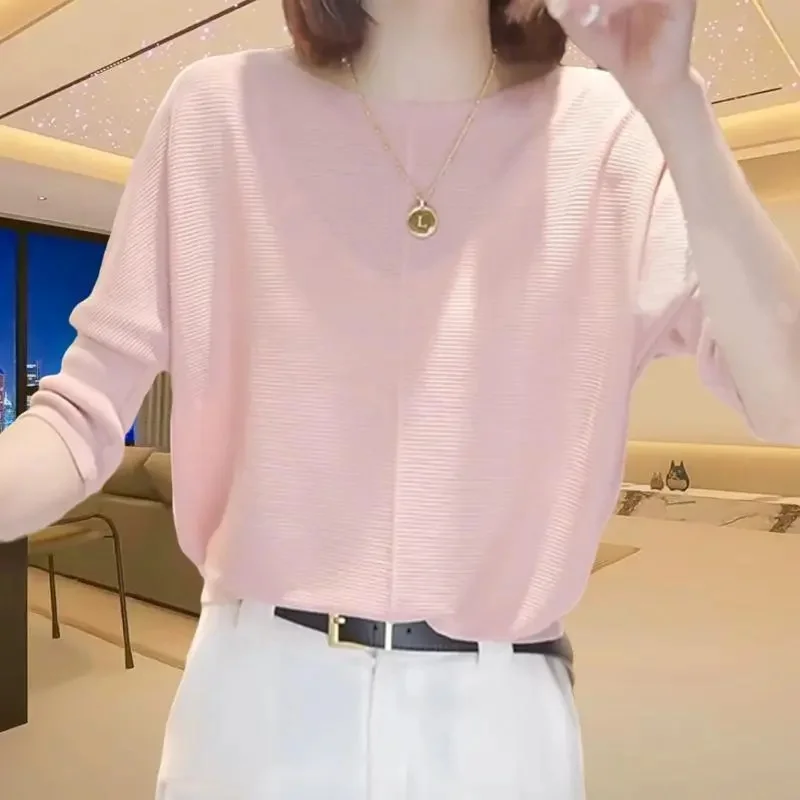 2025 Ladies Fashion Round Neck Thin Sweater High-end Women Large Size 5XL Knitted Spring Summer Female Solid Color Knitting Tops
2025 Ladies Fashion Round Neck Thin Sweater High-end Women Large Size 5XL Knitted Spring Summer Female Solid Color Knitting Tops