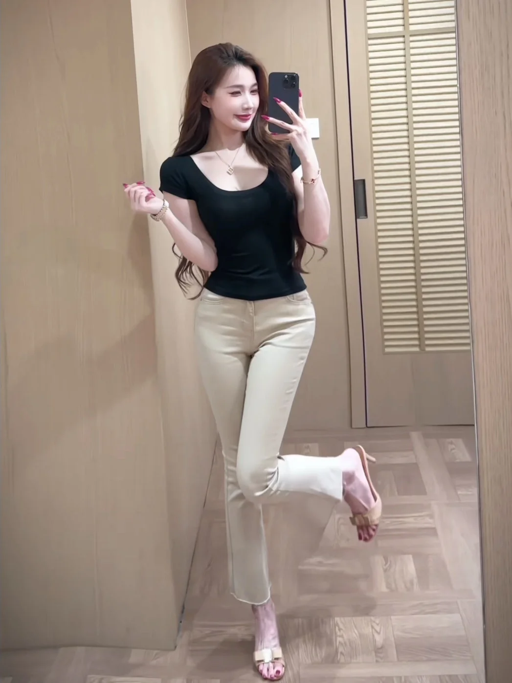 High Waist Casual Jeans Women's Slim Fit Bootcut Denim Pants Korean Style Commute Butt Lifting Nine Points Frayed
High Waist Casual Jeans Women's Slim Fit Bootcut Denim Pants Korean Style Commute Butt Lifting Nine Points Frayed