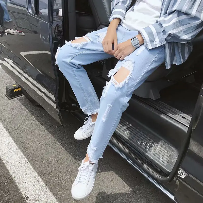 Trendy Men's Ripped Jeans Light Colored Straight Loose Nine-Piece Summer Casual Jeans Youth Popular mid Waist Zipper
Trendy Men's Ripped Jeans Light Colored Straight Loose Nine-Piece Summer Casual Jeans Youth Popular mid Waist Zipper