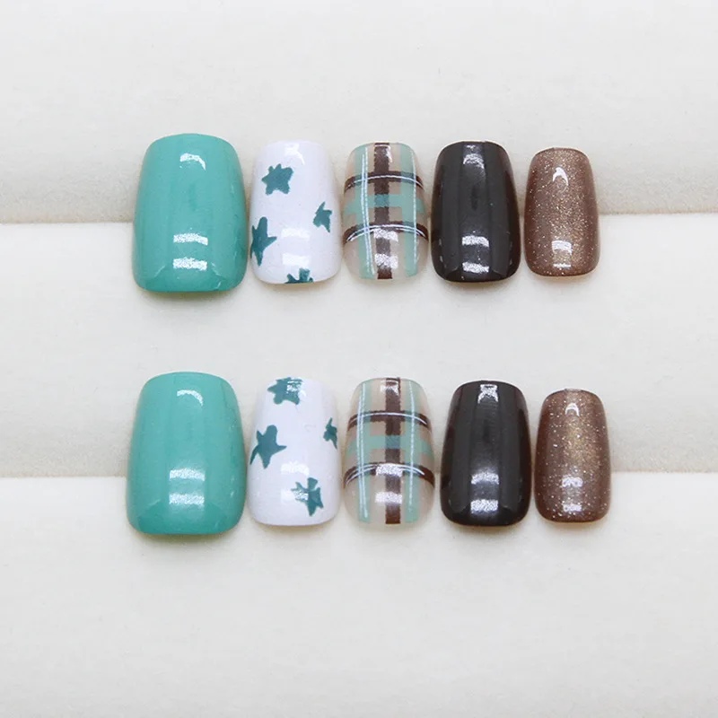 24Pcs Chic Short Square False Nails Featuring Elegant Plaid Checkered Patterns Full Cover Press-On Nails for Women and Girls
24Pcs Chic Short Square False Nails Featuring Elegant Plaid Checkered Patterns Full Cover Press-On Nails for Women and Girls