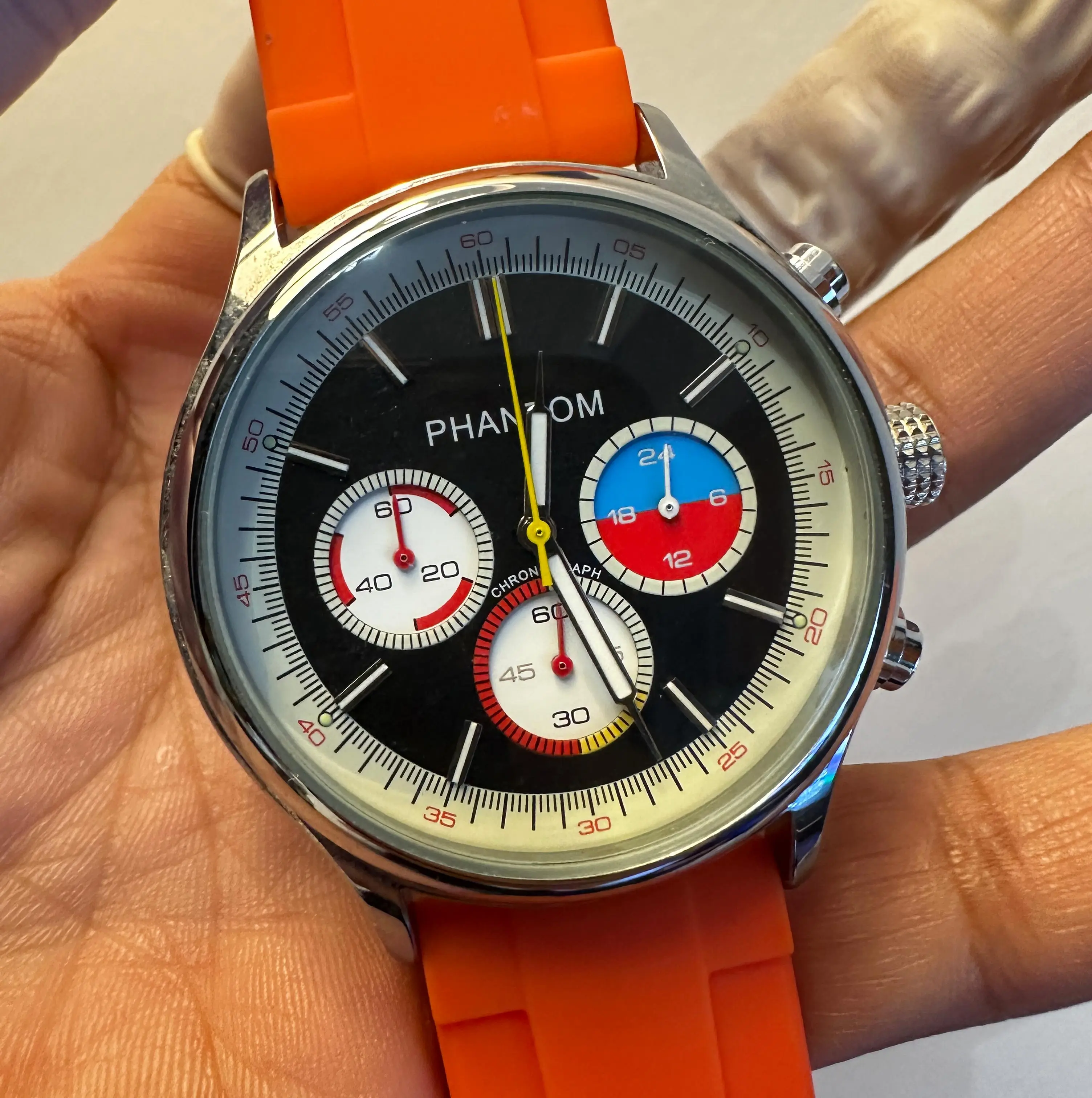 PHANTOM Sport Chrono Men's Watch - Scratch-Resistant Stainless Steel, Stopwatch & Calendar, Waterproof Quartz Watch
PHANTOM Sport Chrono Men's Watch - Scratch-Resistant Stainless Steel, Stopwatch & Calendar, Waterproof Quartz Watch