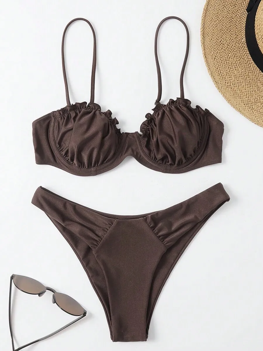 Brown Ruched Underwire Bikini Set With Frill Trim For Summer Beach
Brown Ruched Underwire Bikini Set With Frill Trim For Summer Beach
