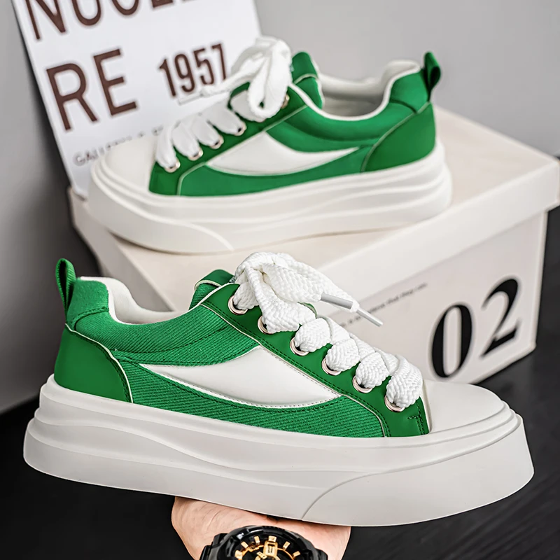 Новые осенние повседневные кроссовки на резиновой подошве, легкие, дышащие, с низким берцем, модная и универсальная повседневная спортивная обувь
Новые осенние повседневные кроссовки на резиновой подошве, легкие, дышащие, с низким берцем, модная и универсальная повседневная спортивная обувь