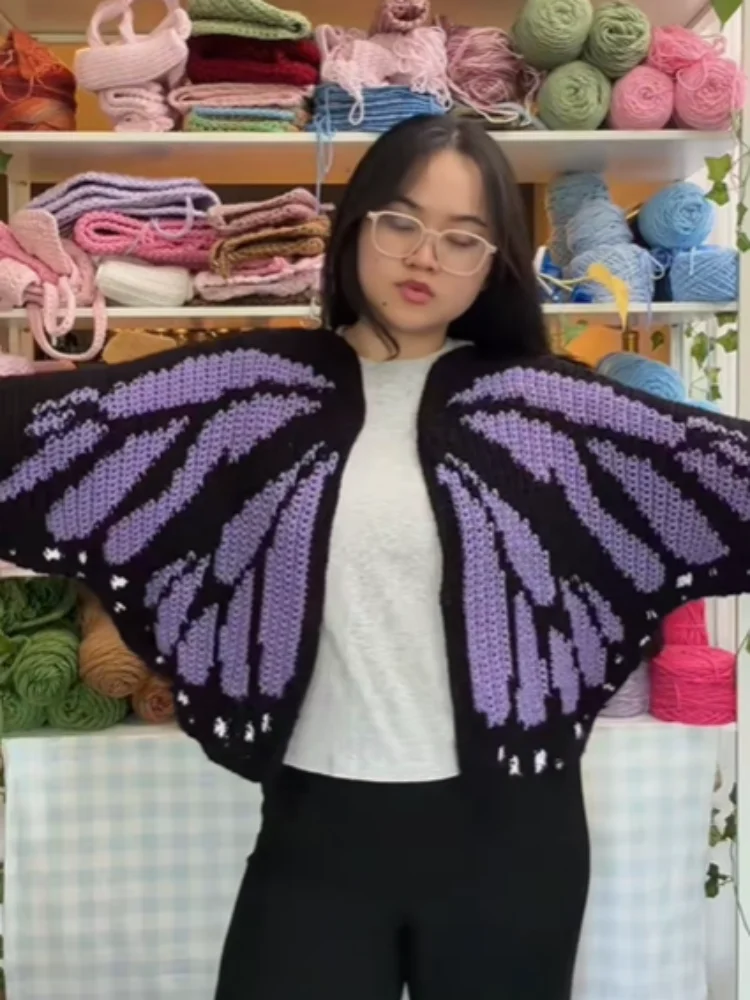 Вязаный кардиган в форме бабочки с v-образным вырезом, вязаная накидка крючком, вязаный свитер с длинными рукавами, однобортное пальто, новинка 2026, весенняя уличная одежда Y2k
Вязаный кардиган в форме бабочки с v-образным вырезом, вязаная накидка крючком, вязаный свитер с длинными рукавами, однобортное пальто, новинка 2026, весенняя уличная одежда Y2k