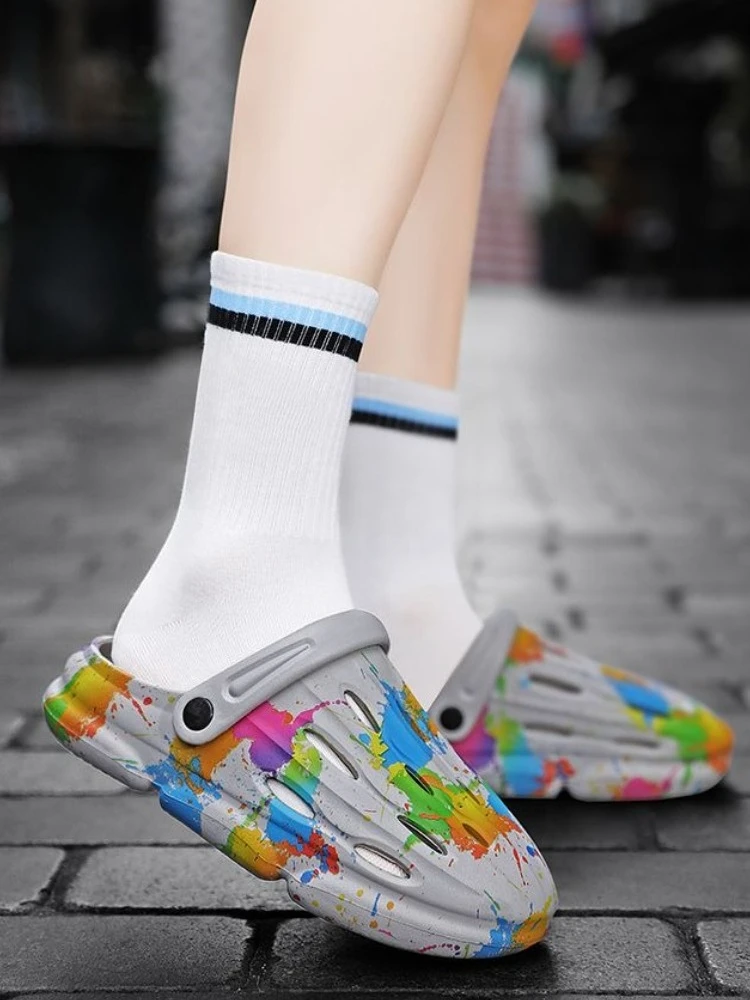 Summer Platform Outdoor Men's Shoe Casual Eva Fun Clappers Male Hole Slipper 2025 Low Price Y2k Original Style Sports Slides
Summer Platform Outdoor Men's Shoe Casual Eva Fun Clappers Male Hole Slipper 2025 Low Price Y2k Original Style Sports Slides