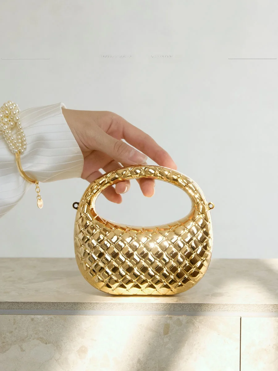 UGALS Luxury Acrylic Pillow Bag with Woven Diamond Pattern for Women Elegant Handbag Shoulder Bag for Party
UGALS Luxury Acrylic Pillow Bag with Woven Diamond Pattern for Women Elegant Handbag Shoulder Bag for Party