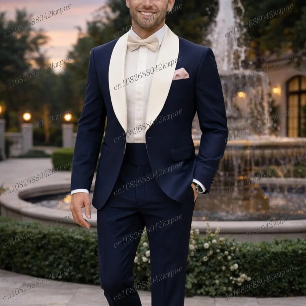 Белый воротник, темно-синий мужской костюм для торжественных случаев, жениха, жениха, свадебной вечеринки, выпускного вечера, мужские деловые смокинги, пиджак, брюки из 2 предметов
Белый воротник, темно-синий мужской костюм для торжественных случаев, жениха, жениха, свадебной вечеринки, выпускного вечера, мужские деловые смокинги, пиджак, брюки из 2 предметов