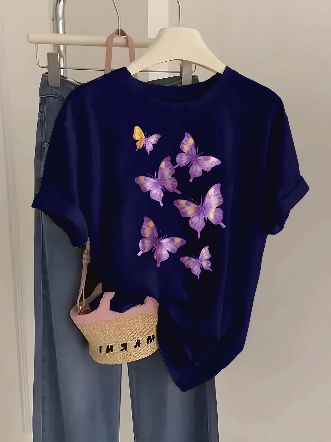 Шикарная универсальная летняя футболка с короткими рукавами и художественным принтом бабочки больших размеров
Шикарная универсальная летняя футболка с короткими рукавами и художественным принтом бабочки больших размеров