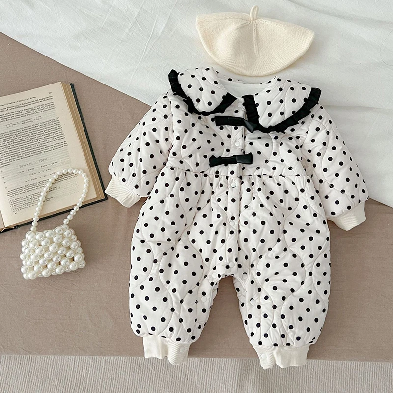 Winter Infant Jumpsuit Baby Girls Long Sleeve Thicken Dot Jumpsuit Newborn Kids Baby Girls Sweet Bowknot Clothes Rompers Korea
Winter Infant Jumpsuit Baby Girls Long Sleeve Thicken Dot Jumpsuit Newborn Kids Baby Girls Sweet Bowknot Clothes Rompers Korea