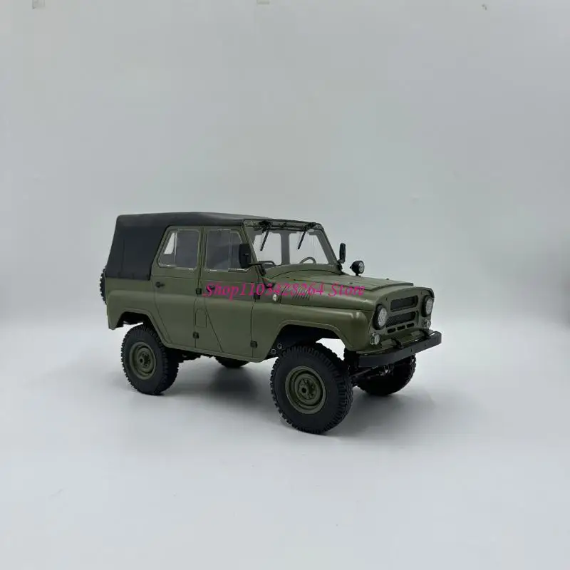 1/10 Powerful Four Wheel Drive Remote Control Climbing Car for Outdoor Adventure
1/10 Powerful Four Wheel Drive Remote Control Climbing Car for Outdoor Adventure