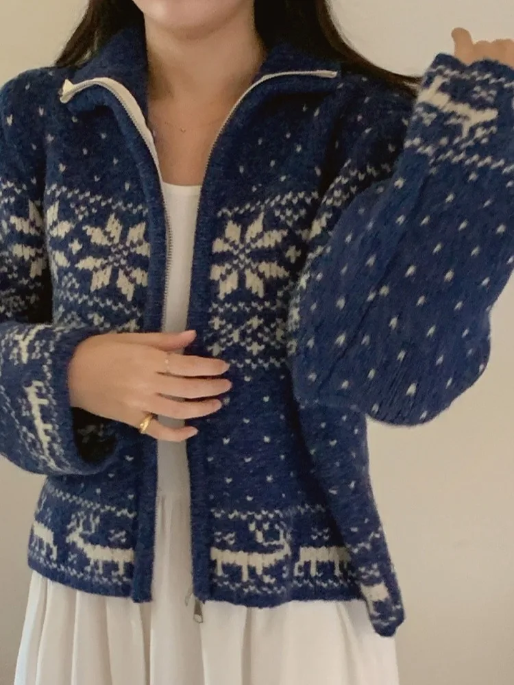 Women's Loose All Season Zipper Sweater Jaet Retro Stand Collar Snowflake Knitted Open Cardigan Winter Warm Thermal Long Sl...
Women's Loose All Season Zipper Sweater Jaet Retro Stand Collar Snowflake Knitted Open Cardigan Winter Warm Thermal Long Sl...