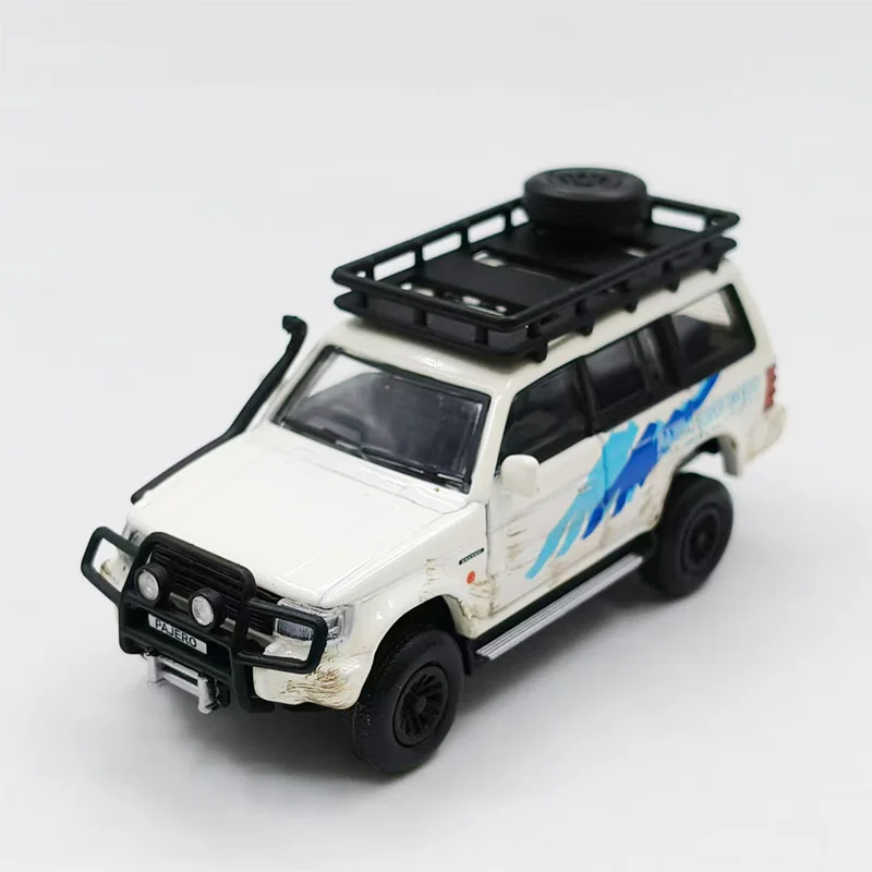 1:64 Scale Pajero Gen.2 With Luggage Rack Alloy Double Door Car Model Static Display Collectible Toy Gift Souvenir Decoration
1:64 Scale Pajero Gen.2 With Luggage Rack Alloy Double Door Car Model Static Display Collectible Toy Gift Souvenir Decoration
