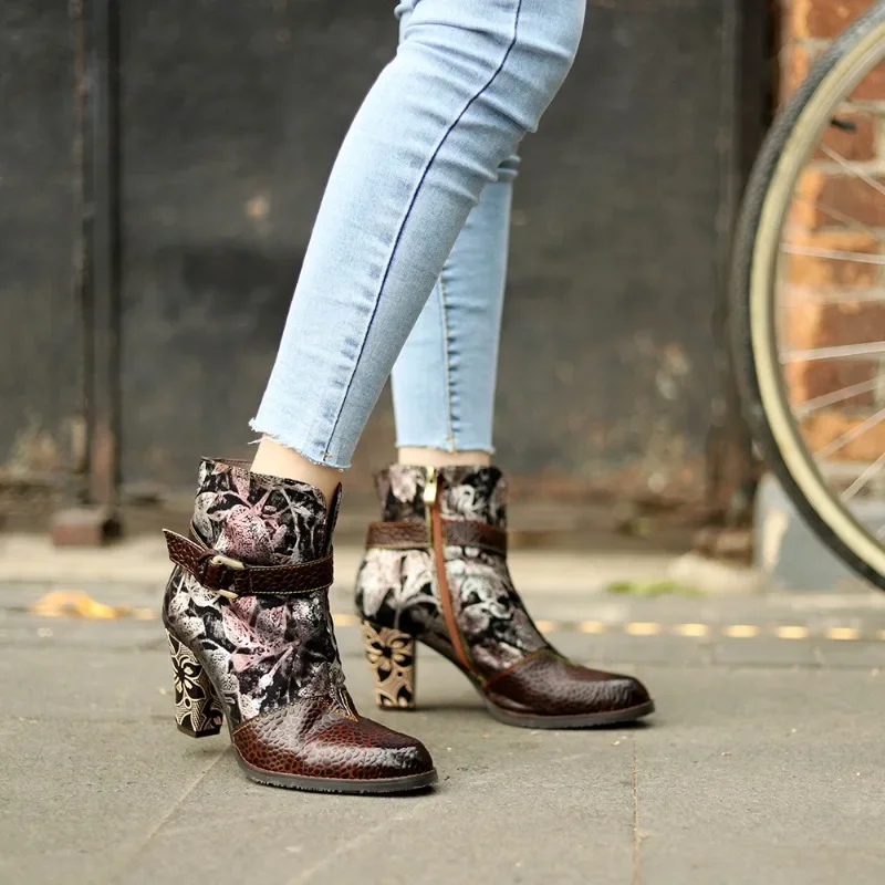 Hot Sale Genuine Leather Exquisite Printed 8CM Ankle Boots Belt Buckle Punk Style Handmade Boots Square Heel Short Boots Brown
Hot Sale Genuine Leather Exquisite Printed 8CM Ankle Boots Belt Buckle Punk Style Handmade Boots Square Heel Short Boots Brown