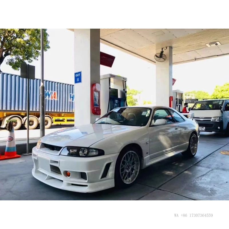 Hot Suitable for Nissan Skyline GTR33 carbon fiber modification parts 400R front lip spoiler
Hot Suitable for Nissan Skyline GTR33 carbon fiber modification parts 400R front lip spoiler