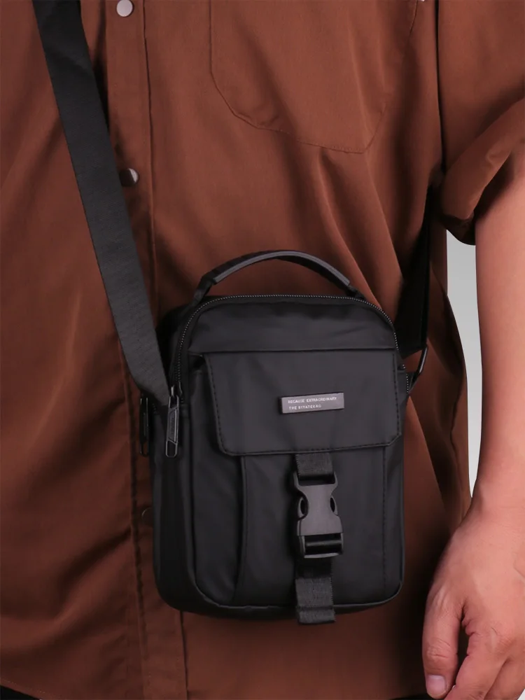 Men's Canvas Crossbody Bag Handheld oulder Bag Portable Mobile Phone Bag Casual Sle Zipper Closure Waterproof Ox Fabric
Men's Canvas Crossbody Bag Handheld oulder Bag Portable Mobile Phone Bag Casual Sle Zipper Closure Waterproof Ox Fabric