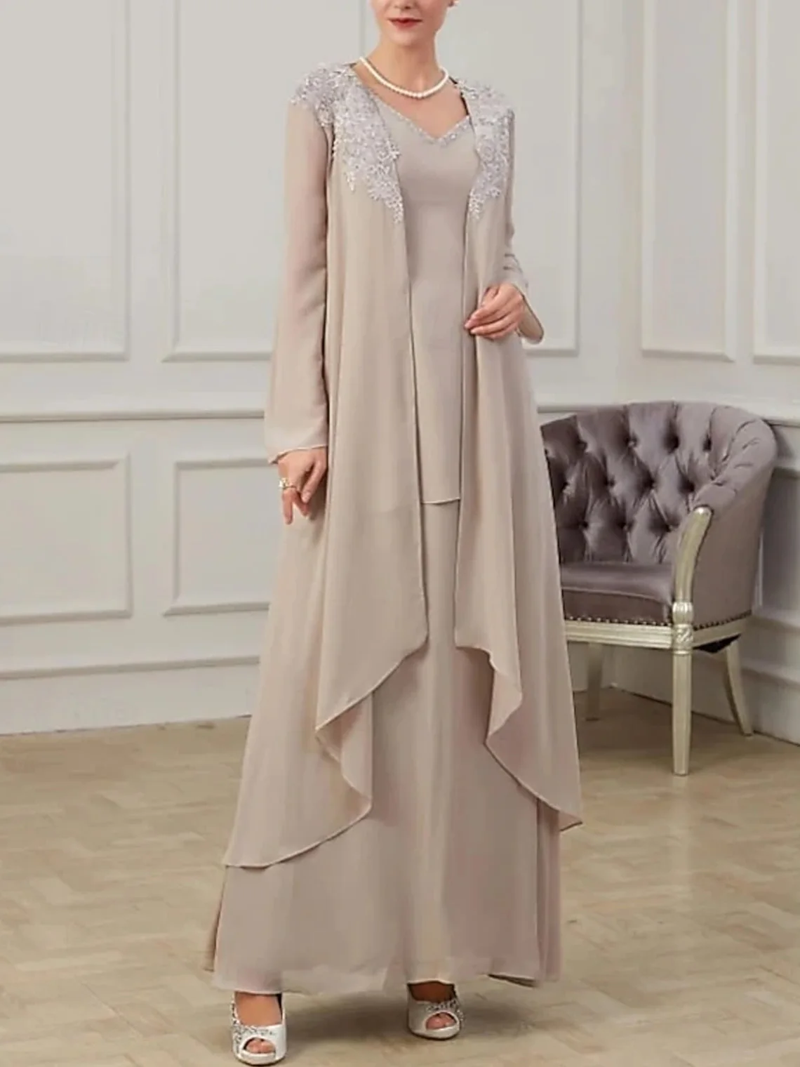 Elegant Two Piece Chiffon Wedding Dress V Neck Floor Length Long Sleeves Appliques Mother of the Bride Gown 2025 free customized
Elegant Two Piece Chiffon Wedding Dress V Neck Floor Length Long Sleeves Appliques Mother of the Bride Gown 2025 free customized