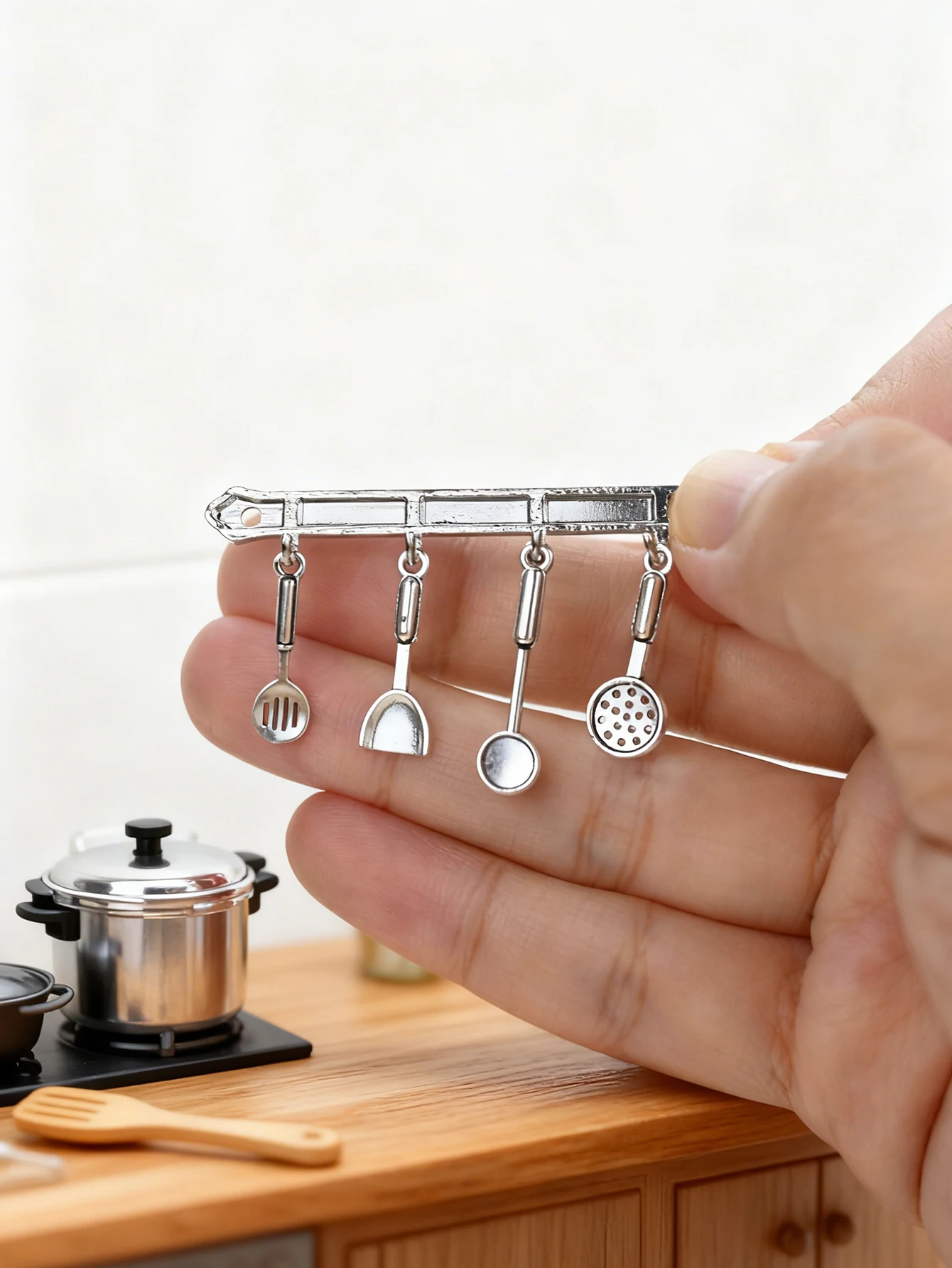 5Pcs Miniature Kitchen Utensil Hook Ornaments, Christmas Gifts, Easter Gifts, New Year Gifts, 1/6, 1/12 Dollhouse Dollhouse Accessories, Dollhouse Decoration, Model House Accessories, Photography Props, Micro-Landscape Ornaments, Miniatures Decoration, Sm
5Pcs Miniature Kitchen Utensil Hook Ornaments, Christmas Gifts, Easter Gifts, New Year Gifts, 1/6, 1/12 Dollhouse Dollhouse Accessories, Dollhouse Decoration, Model House Accessories, Photography Props, Micro-Landscape Ornaments, Miniatures Decoration, Sm
