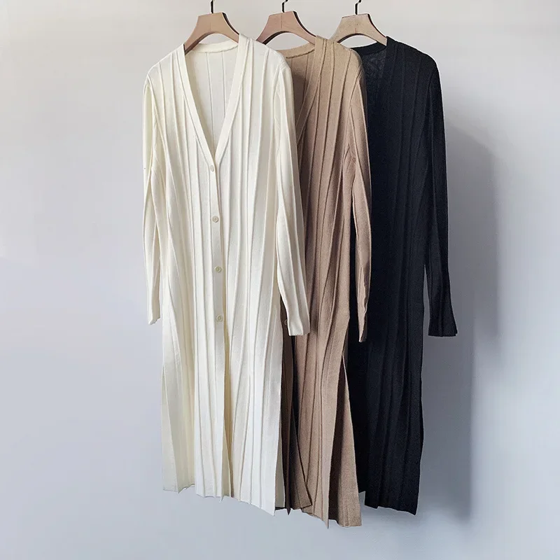 Early Spring New Long V-neck Wool Sweater Solid Color Single-breasted Long-sleeved Casual Cardigan
Early Spring New Long V-neck Wool Sweater Solid Color Single-breasted Long-sleeved Casual Cardigan