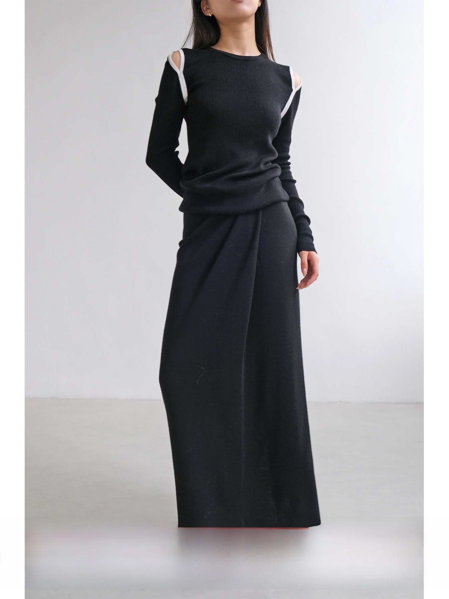 Женский вязаный шерстяной базовый топ с открытыми плечами для повседневной носки, зимняя модная одежда для многослойных образов, производство Китай
Женский вязаный шерстяной базовый топ с открытыми плечами для повседневной носки, зимняя модная одежда для многослойных образов, производство Китай