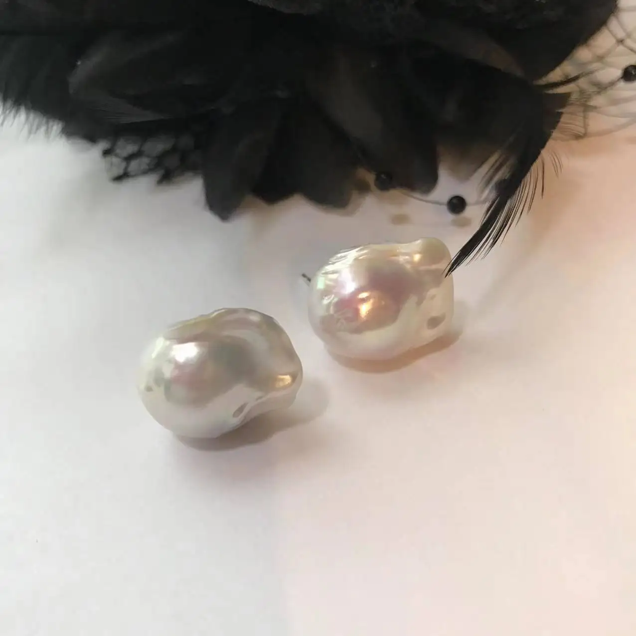 Natural Baroque Pearl Simple Temperament Generous Earrings Earrings S925 Silver Needle Versatile Commuter Personality Classical
Natural Baroque Pearl Simple Temperament Generous Earrings Earrings S925 Silver Needle Versatile Commuter Personality Classical
