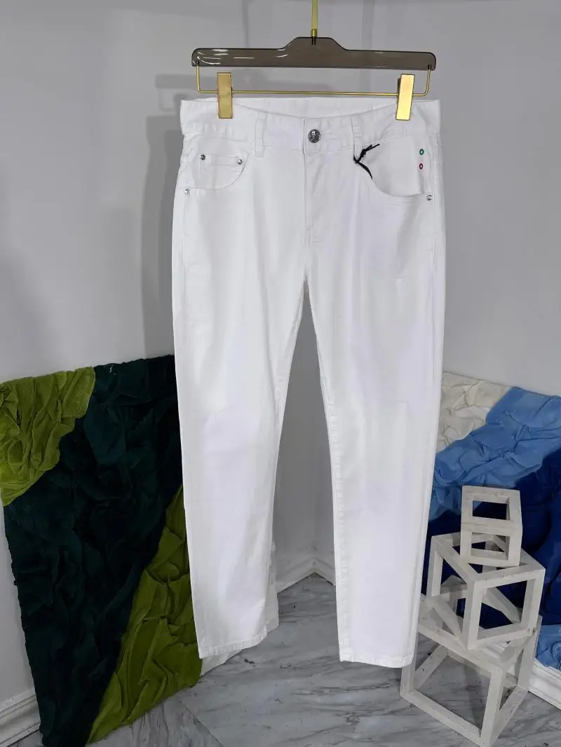Korean 2023 Autumn Fashion Men High Quality Casual White Jeans Hot Chic Hole Denim Pants B059
Korean 2023 Autumn Fashion Men High Quality Casual White Jeans Hot Chic Hole Denim Pants B059