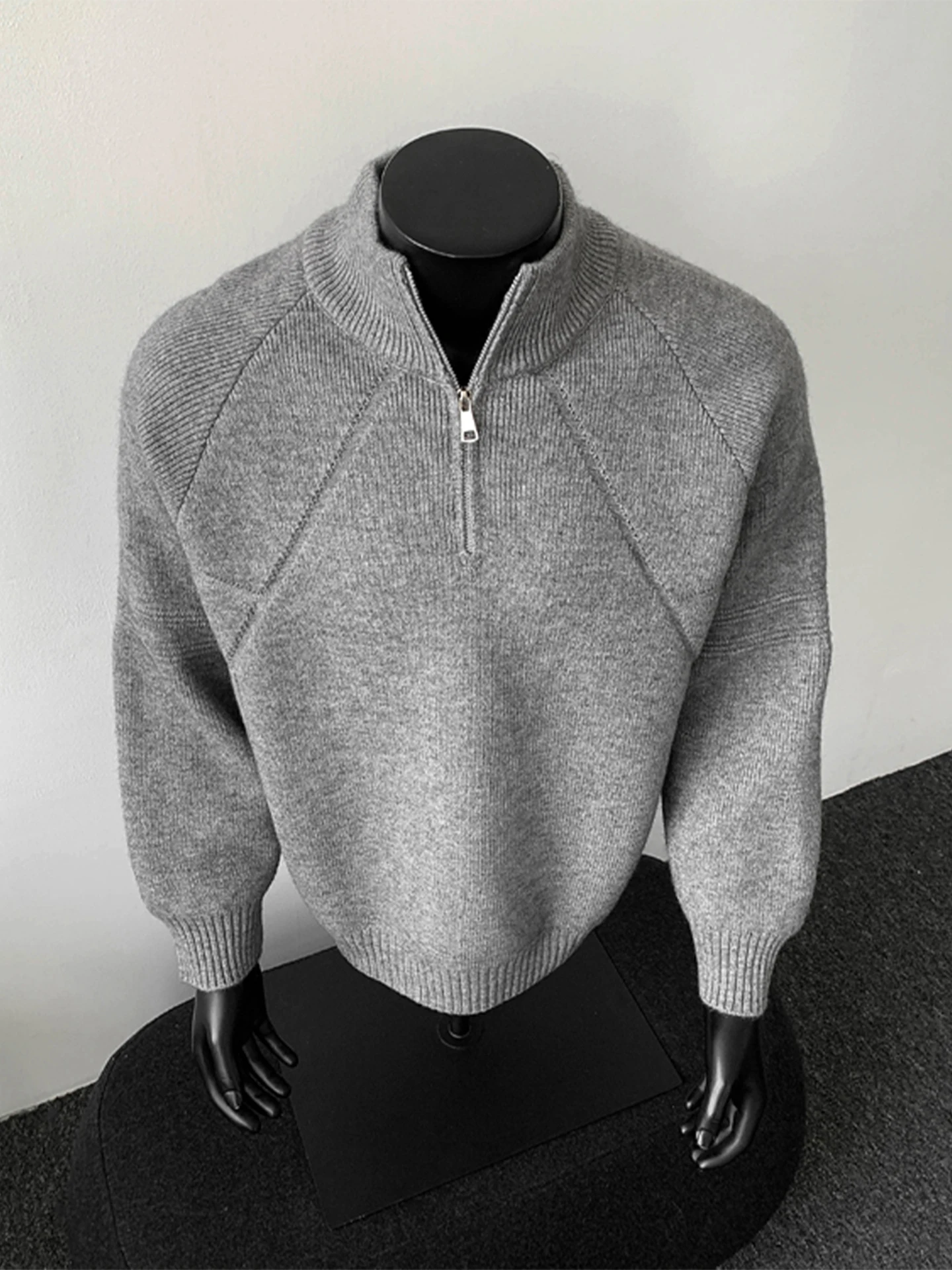 Мужской трикотажный джемпер на молнии из смесового полиэстера с длинным рукавом, повседневный, в американском стиле, для осени и зимы
Мужской трикотажный джемпер на молнии из смесового полиэстера с длинным рукавом, повседневный, в американском стиле, для осени и зимы