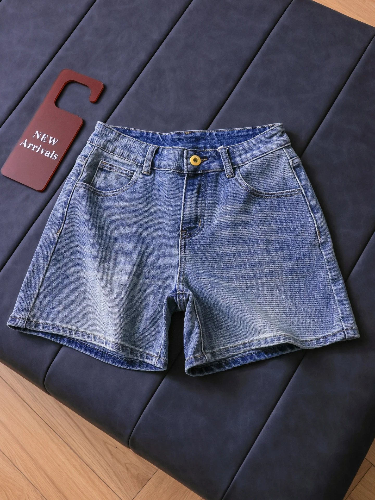 High Waist Straight Leg Jeans Loose Fit Washed out Blue Denim Women's Wide Leg Shorts Casual Cotton Blend T392
High Waist Straight Leg Jeans Loose Fit Washed out Blue Denim Women's Wide Leg Shorts Casual Cotton Blend T392