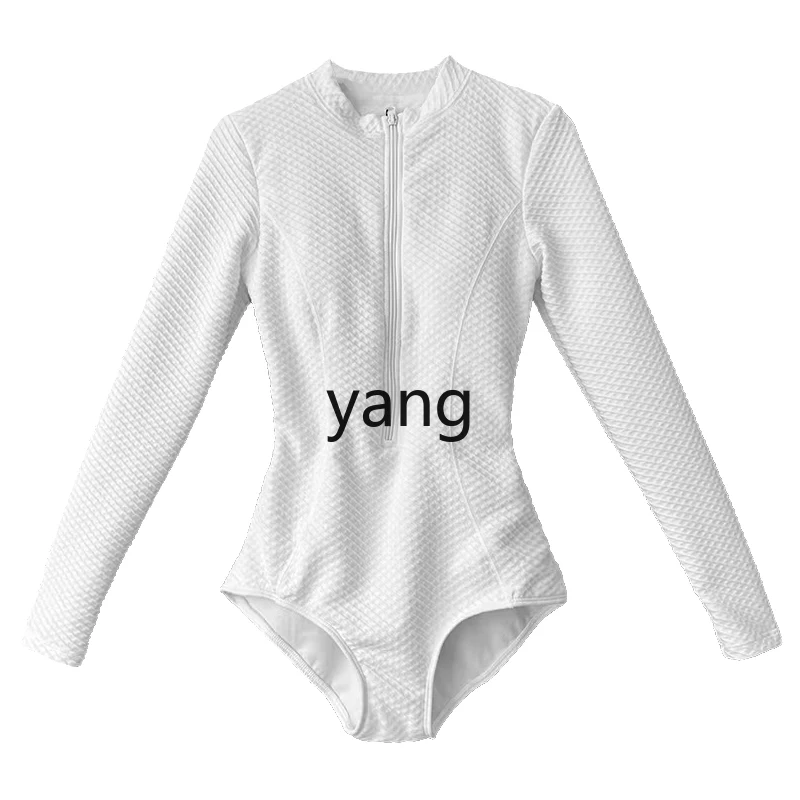 LMM Xiaoxiangfeng white long-sleeved swimsuit covers the belly and looks thin, conservative and literary girl
LMM Xiaoxiangfeng white long-sleeved swimsuit covers the belly and looks thin, conservative and literary girl