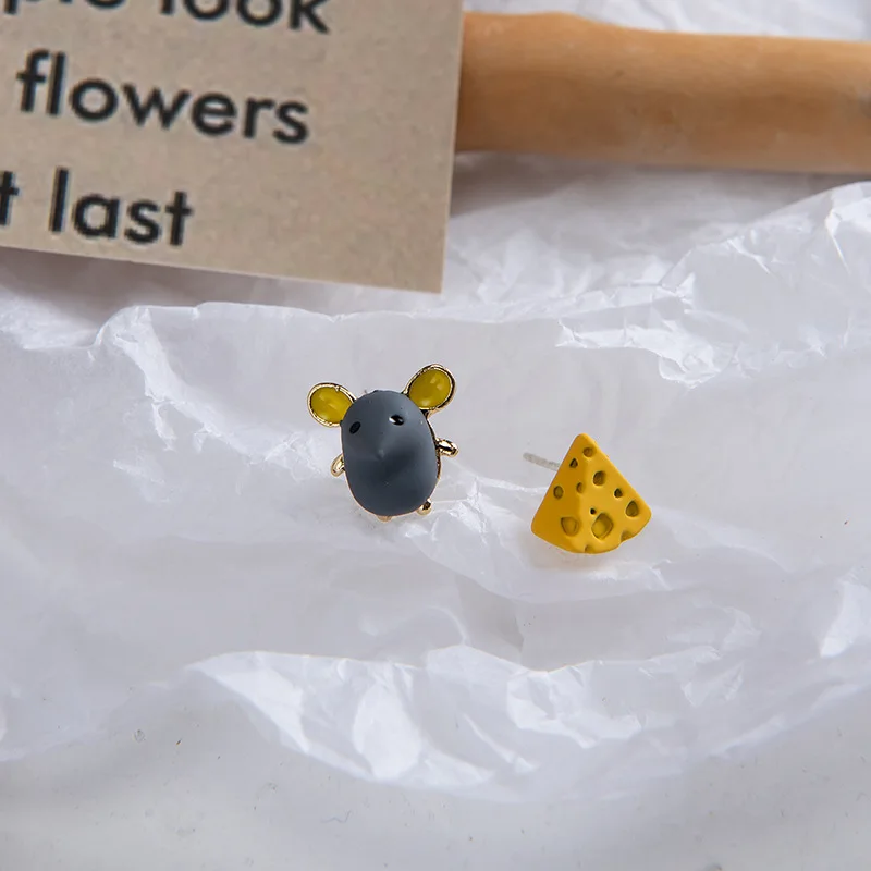 Asymmetric Cute Little Mouse Cheese Earrings Trendy Sweet Temperament Female Personality Earrings Ear Jewelry
Asymmetric Cute Little Mouse Cheese Earrings Trendy Sweet Temperament Female Personality Earrings Ear Jewelry