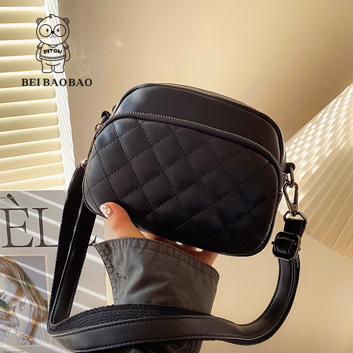 Original independent brand shoulder bag, small bag, women's black diamond cross body bag, urban minimalist casual shoulder bag
Original independent brand shoulder bag, small bag, women's black diamond cross body bag, urban minimalist casual shoulder bag