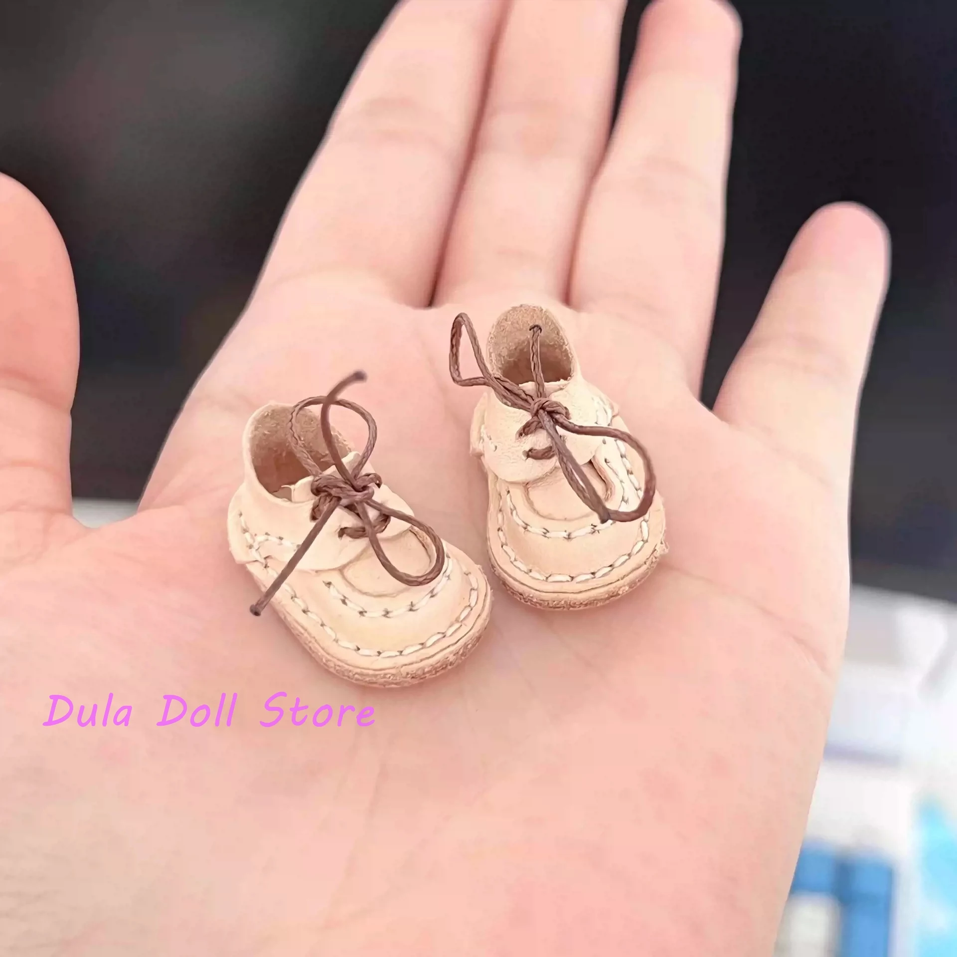 Кукла Dula, маленькая коричневая кожаная обувь Blythe ob24 ob22, кукла с маленькими рыбками, аксессуары для шарнирных кукол
Кукла Dula, маленькая коричневая кожаная обувь Blythe ob24 ob22, кукла с маленькими рыбками, аксессуары для шарнирных кукол