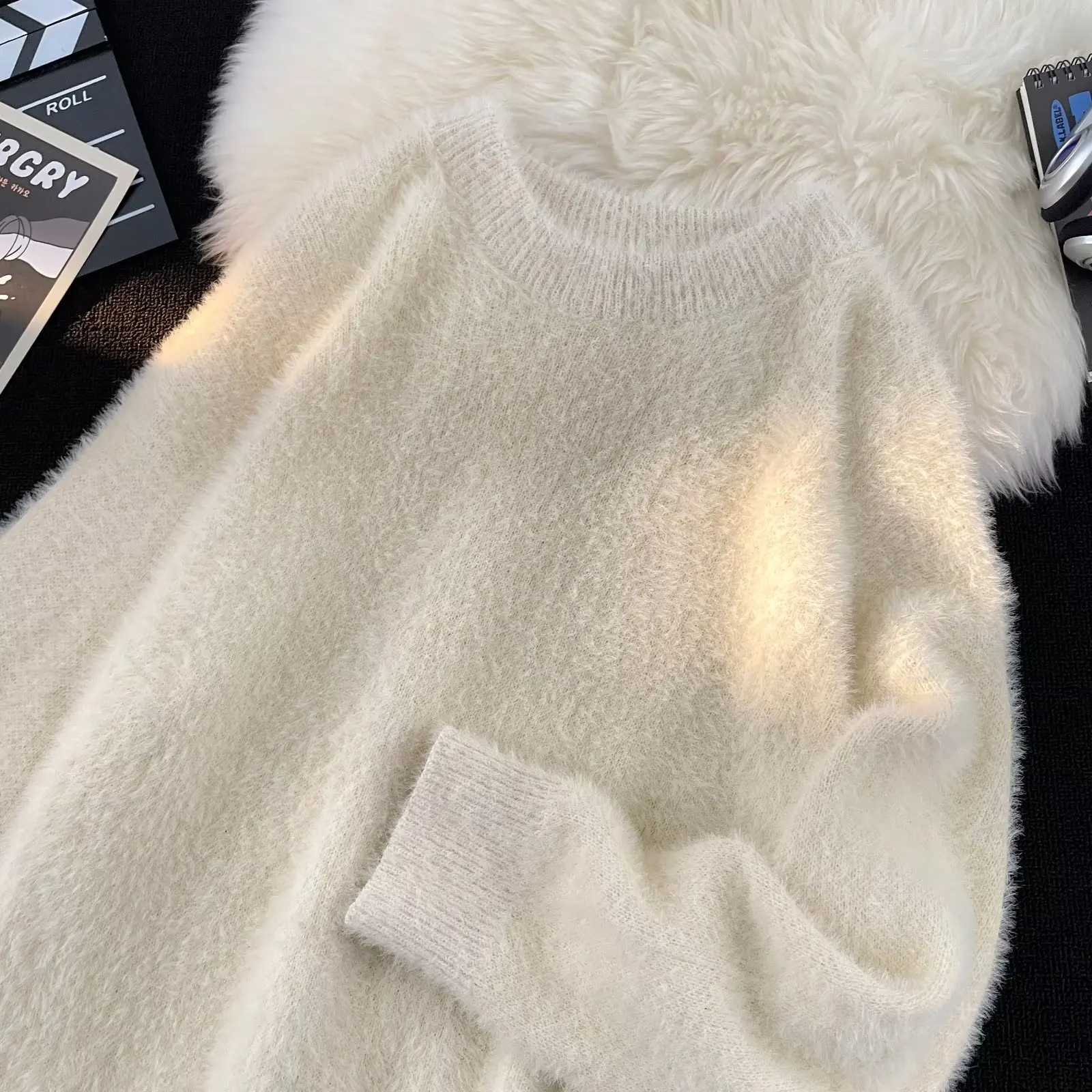 Loose Fit Men's Knitted Sweater round Ne Pure Color Oversized Faionable Autumn Winter Baseball Collar Long Sve Top
Loose Fit Men's Knitted Sweater round Ne Pure Color Oversized Faionable Autumn Winter Baseball Collar Long Sve Top