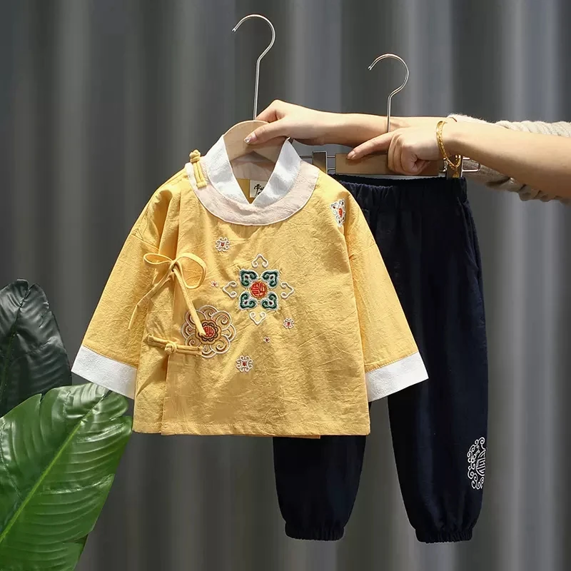 Hanfu Boys Chinese Style Spring and Autumn Children's Improved Tang Suit Chinese Retro Embroidery Performance Clothing
Hanfu Boys Chinese Style Spring and Autumn Children's Improved Tang Suit Chinese Retro Embroidery Performance Clothing