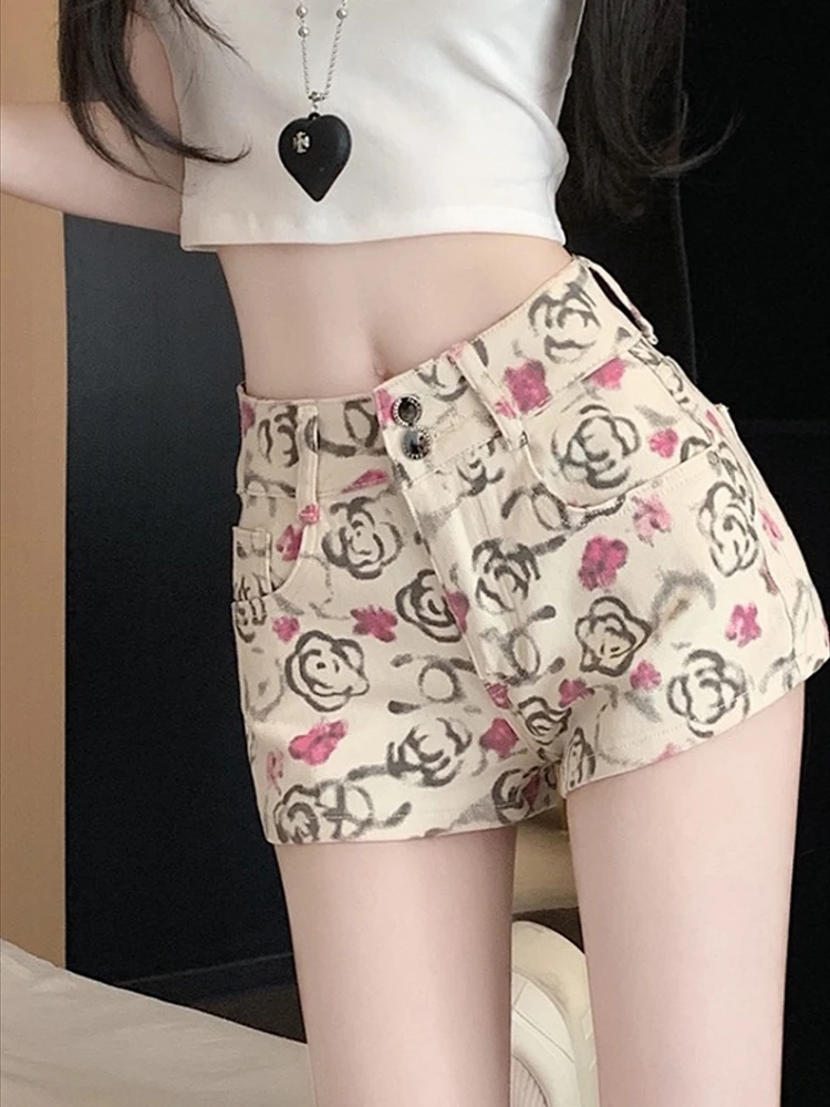 2025 summer new fashionable trend A-line wide leg hot pants sweet and spicy girl delicate rose print white denim shorts
2025 summer new fashionable trend A-line wide leg hot pants sweet and spicy girl delicate rose print white denim shorts
