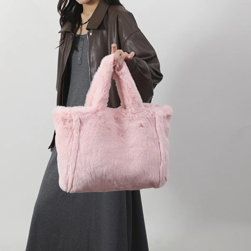 2025 new fall and winter senior sense of leisure tote bag fashion shoulder armpit bag large capacity handbag soft plush bags
2025 new fall and winter senior sense of leisure tote bag fashion shoulder armpit bag large capacity handbag soft plush bags