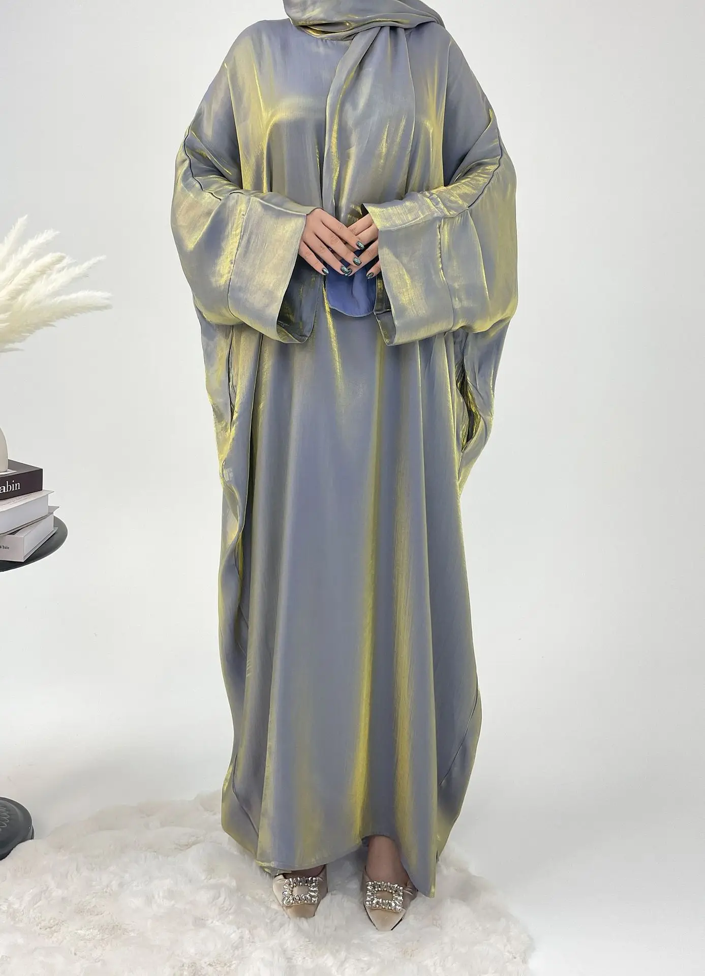 Dubai Puffed-Sleeve Shiny Long Robe Muslim Long Dress for Women Abaya Kaftan Modest Caftan Arab Musulmane Femme Islamic Vestido
Dubai Puffed-Sleeve Shiny Long Robe Muslim Long Dress for Women Abaya Kaftan Modest Caftan Arab Musulmane Femme Islamic Vestido
